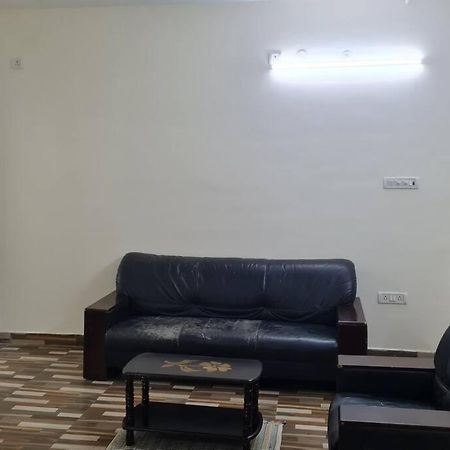 Villa Kamalam 2 Bhk - Non Ac à Coimbatore Extérieur photo