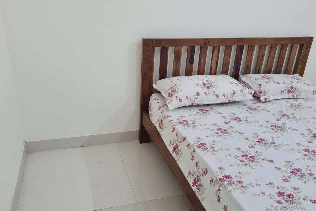 Villa Kamalam 2 Bhk - Non Ac à Coimbatore Extérieur photo